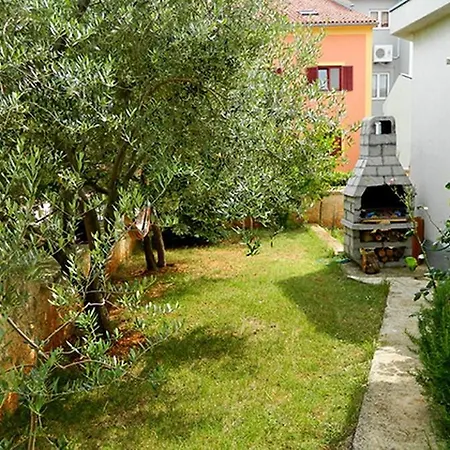 Two-bedroom In Pula/istrien 17434 *